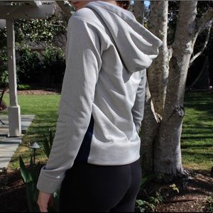 Grey Nike therma-fit sweatshirt